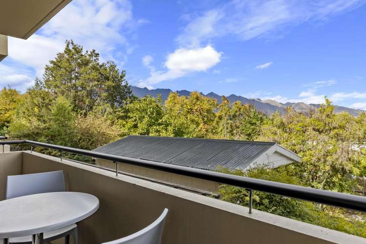 411/7 Adelaide Street Queenstown_6