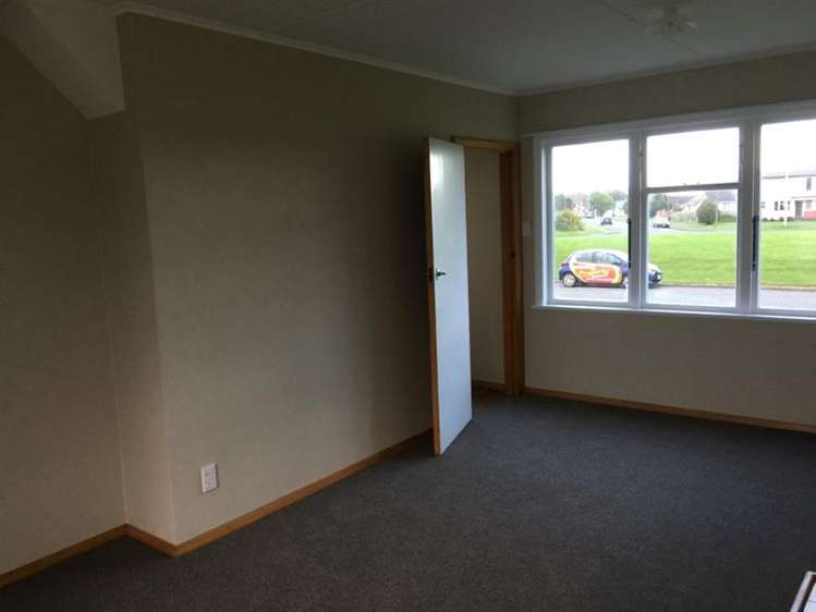 12 Devon Crescent Darfield_4