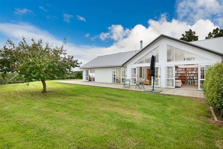 49 Lloyd Drive Wainui_5