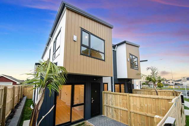 Standalone Brand-New Homes on Freehold Title