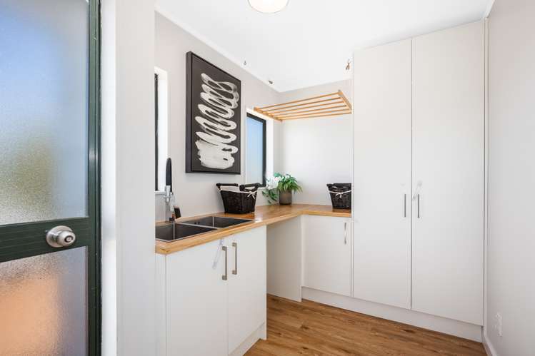 16 Mcmanaway Grove Stokes Valley_5