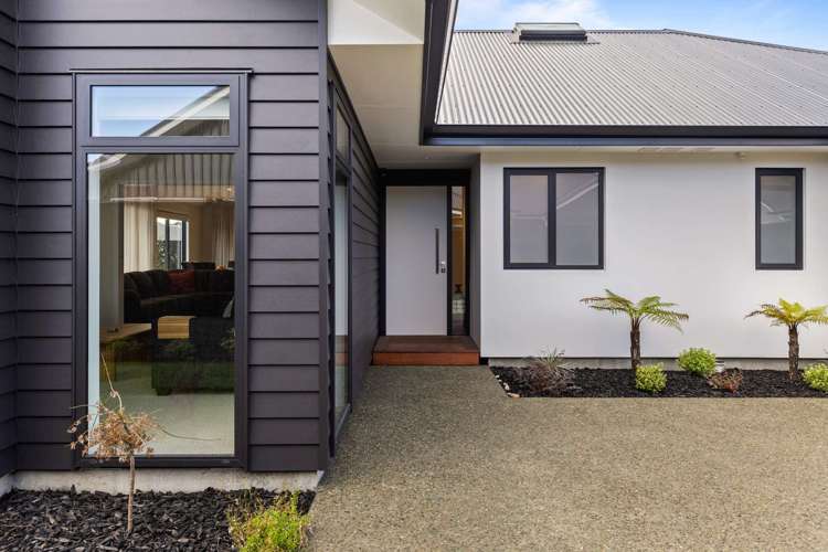 6 Blackbarn Close Richmond_18