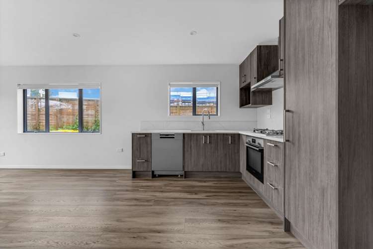 99A Mahia Road Wattle Downs_11