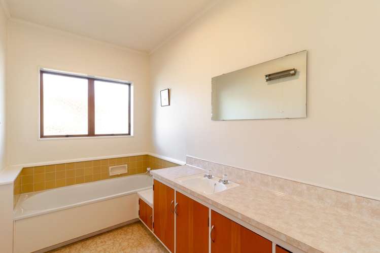 10 Brown Street Taradale_14