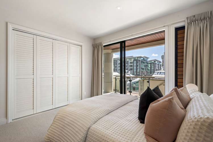 Ga/22 Pakenham Street Auckland Central_13