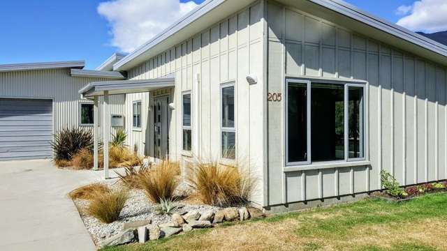 205 Stone Street Wanaka_2