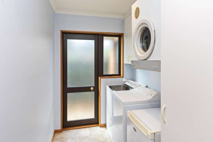 32 Saint Martins Road Saint Martins_15