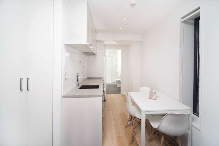 1601A/8 Airedale Street City Centre_3