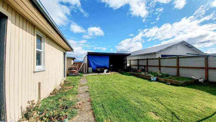 21 Main Road Tuatapere_12