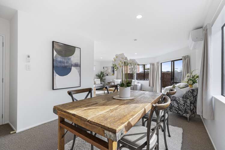 Unit 17/37 Fields Parade Oteha Valley_12