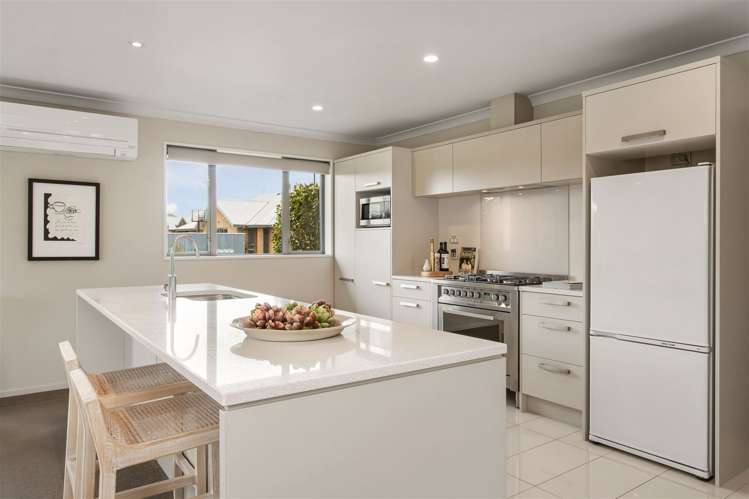 21 Somerville Crescent Aidanfield_2