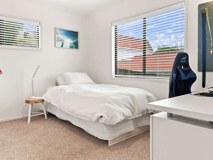 15 Surf Road Stanmore Bay_11