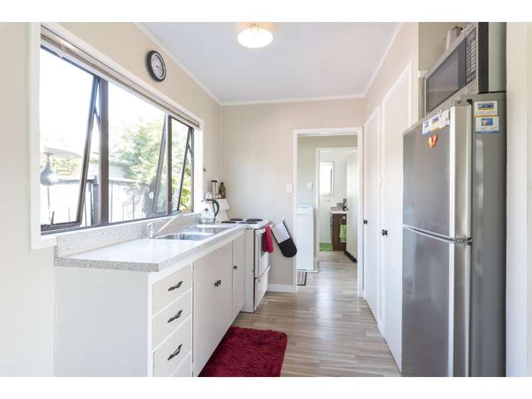 8 Cornwall Street Te Atatu South_16