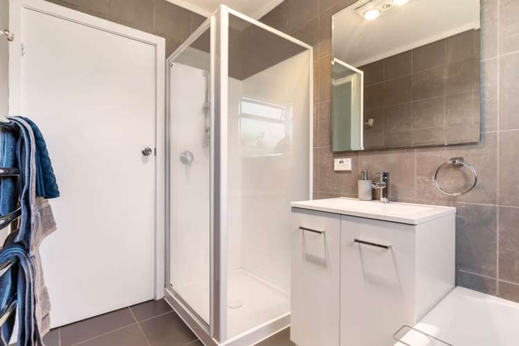 2/20 Frances Street Manurewa_6