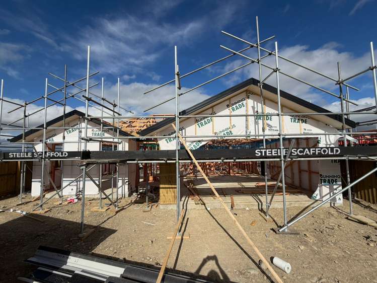 57 Falcons View Drive_0