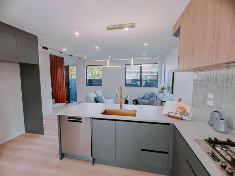 2/75 Ash Street_2