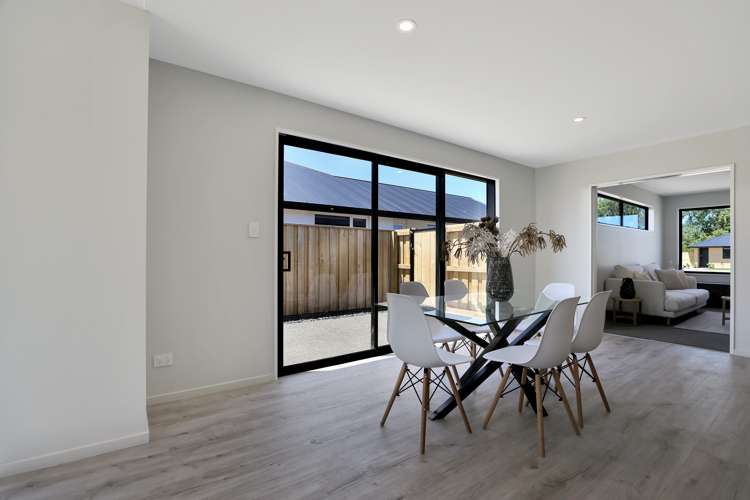 10 Strowan Avenue Elgin_11