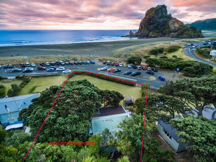 64 Beach Valley Road Piha_1