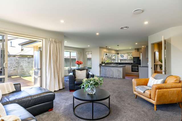 17 Puketea Place Redwoodtown_1
