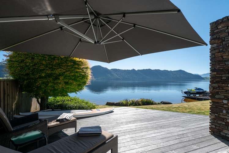 17 Steep Street Lake Okareka_11