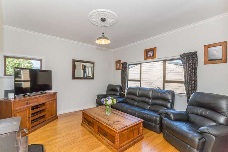 11 Montgomery Street Levin_1