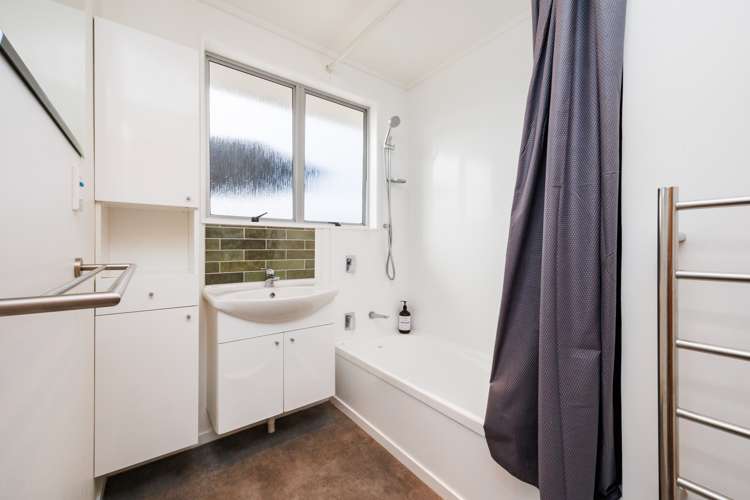 51 Dewe Avenue Feilding_17