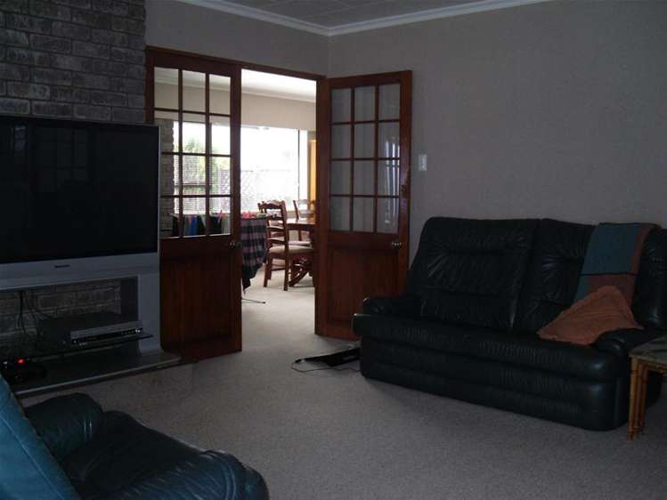 111 Brecon Road Stratford_5