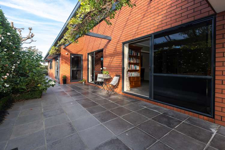 6 Oaktree Lane Bishopdale_33