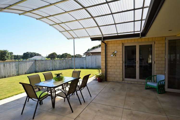 16 Dolphin Parade Bell Block_1