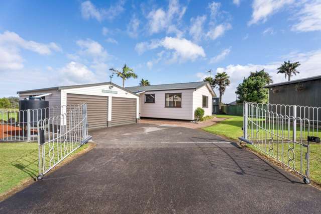 96 McRobbie Road Kingseat_4