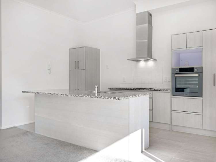 17/11 Carlos Drive Flat Bush_9