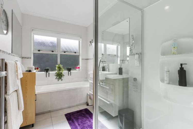 53 Hadley Wood Drive Wattle Downs_16