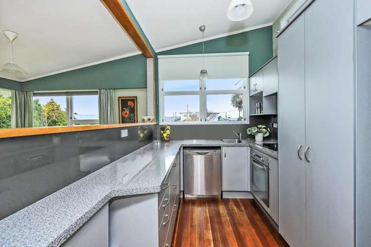 17 Neeve Road Taradale_8