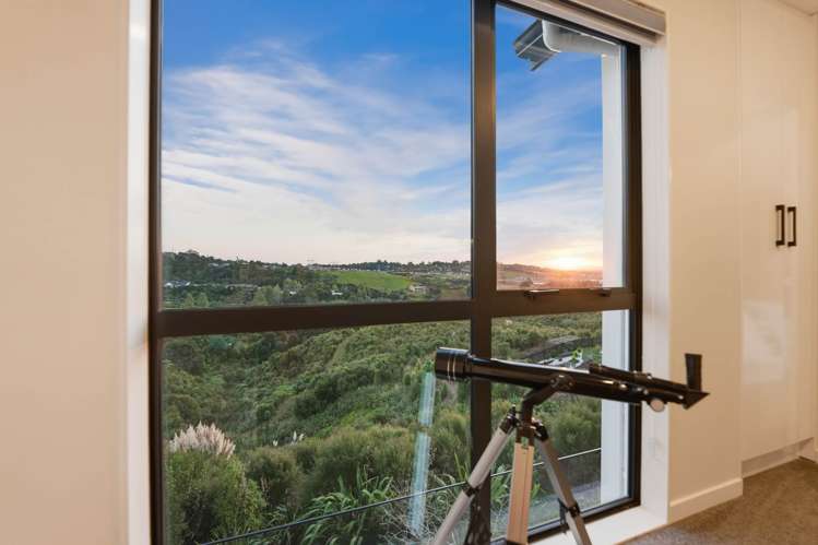 26 Ridgehill Rise Flat Bush_16