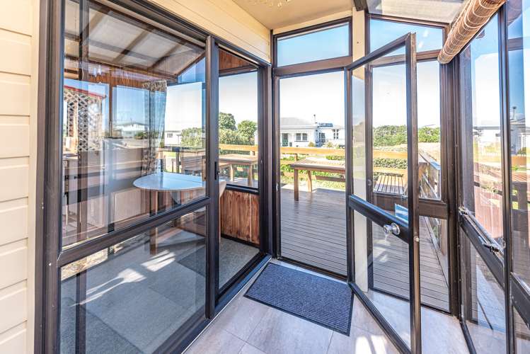 22 Okiwa Terrace Waiinu Beach_4