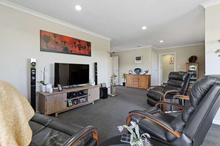 7 Hawkridge Rise Huntington_6