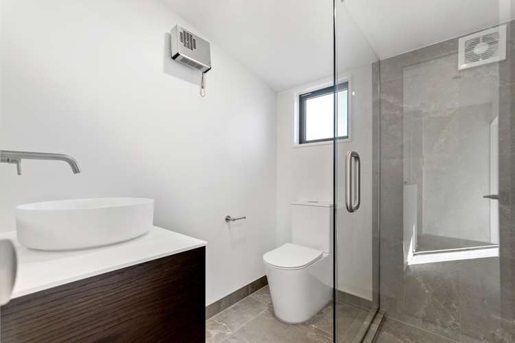 2/10 Seddon Street Sydenham_8