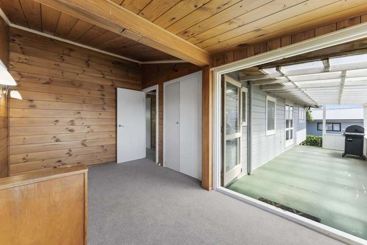 22 Hinemoa Avenue Taupo_13