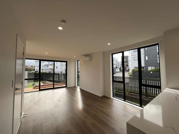 1/56 Kervil Avenue Te Atatu Peninsula_1