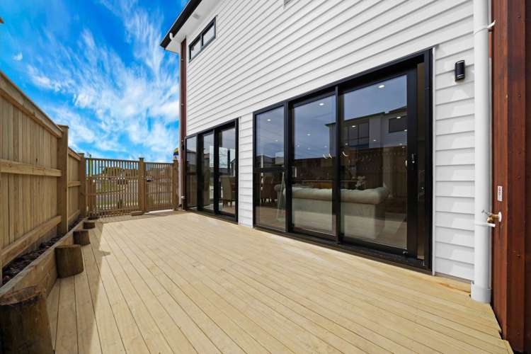 76 Koromeke Street Flat Bush_35