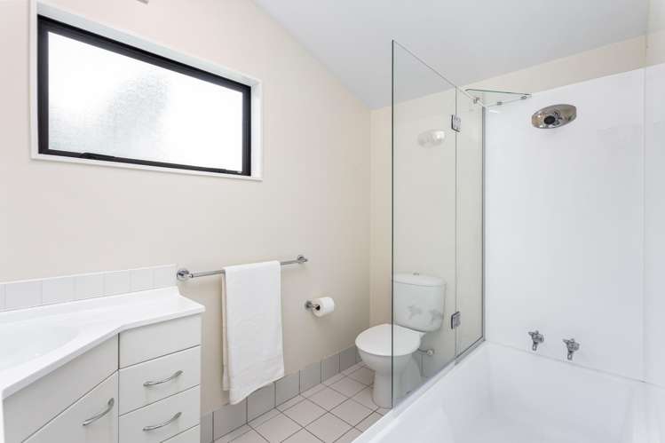 32 Napuka Road Henderson Valley_10