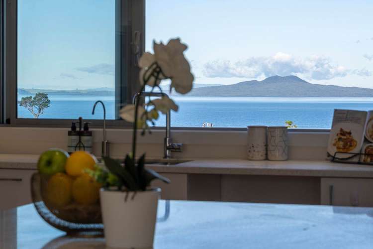 2/19 Toroa Street Torbay_2