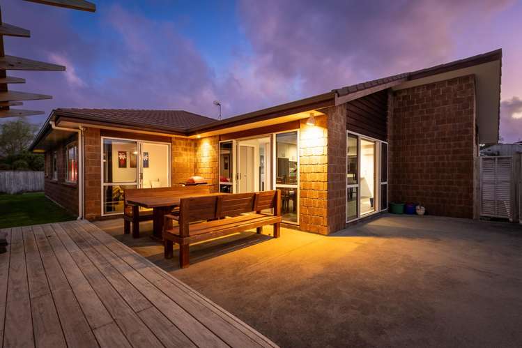 28 Simpson Crescent Raumati Beach_13