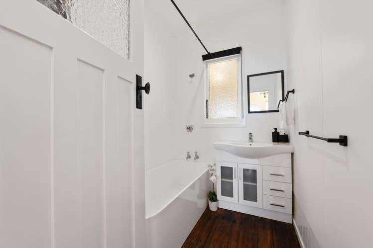 82 Orlando Street Stratford_15