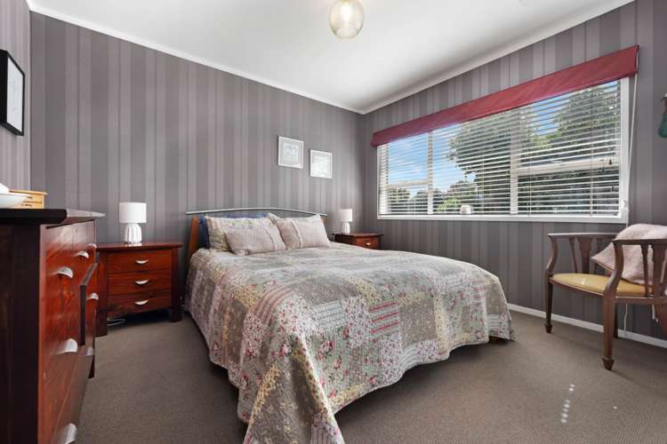 71 Meadway Sunnyhills_14