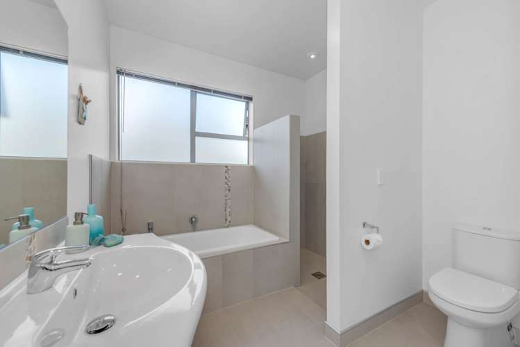 38 Liberty Crescent Beachlands_24