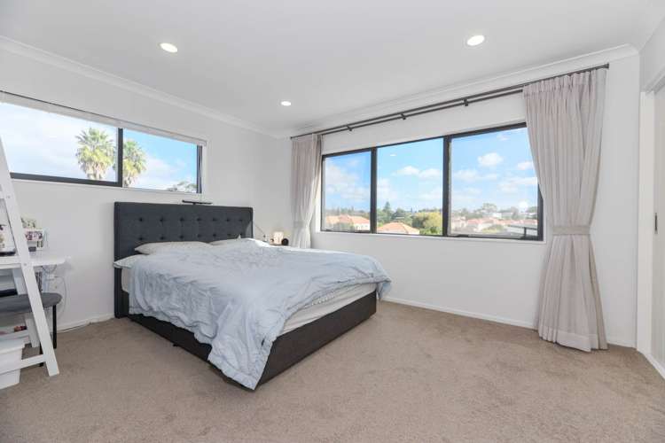 49b Titirangi Road New Lynn_13