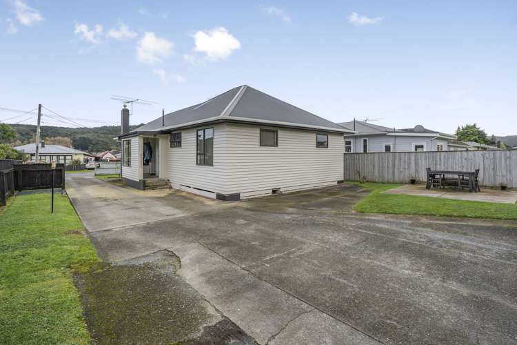 112 Wise Street Wainuiomata_17