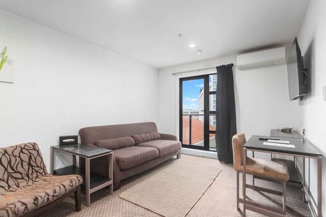 8f/6 Saint Martins Lane Grafton_1