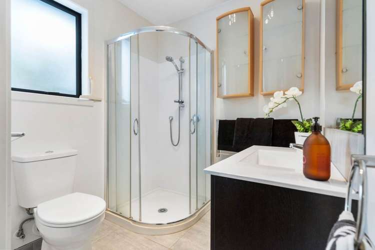 12 Taipari Road Te Atatu Peninsula_17